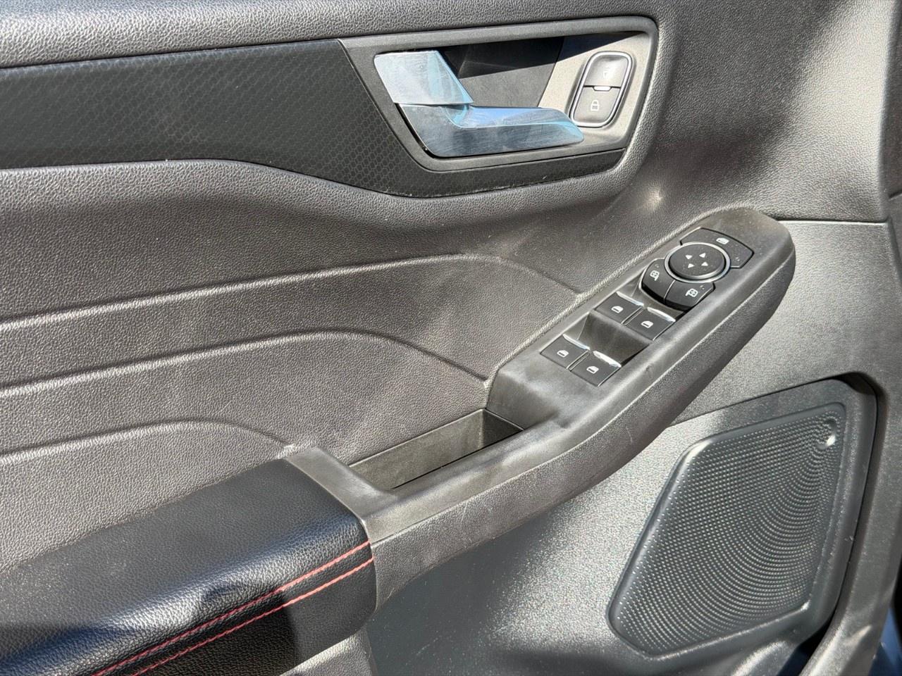2021 Ford Escape SEL AWD Photo