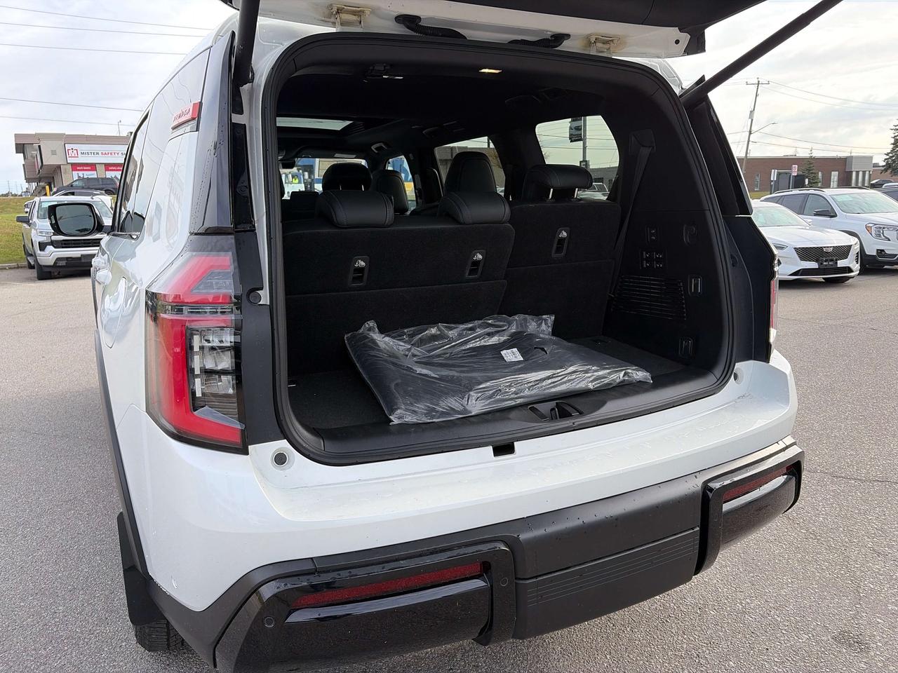 2026 Nissan Armada PRO-4X Photo