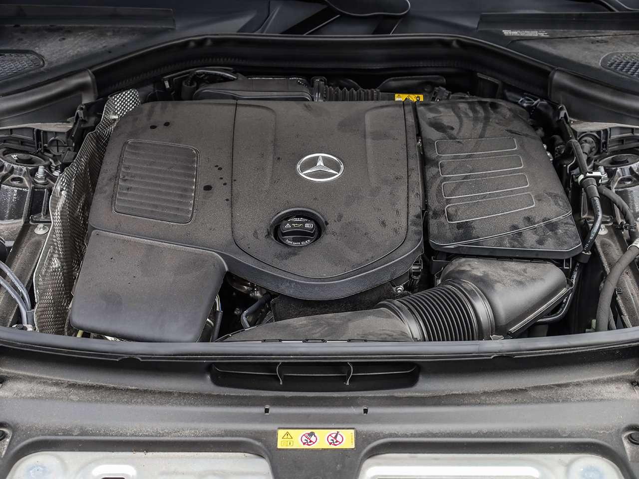 2025 Mercedes-Benz GLC GLC 300 Photo