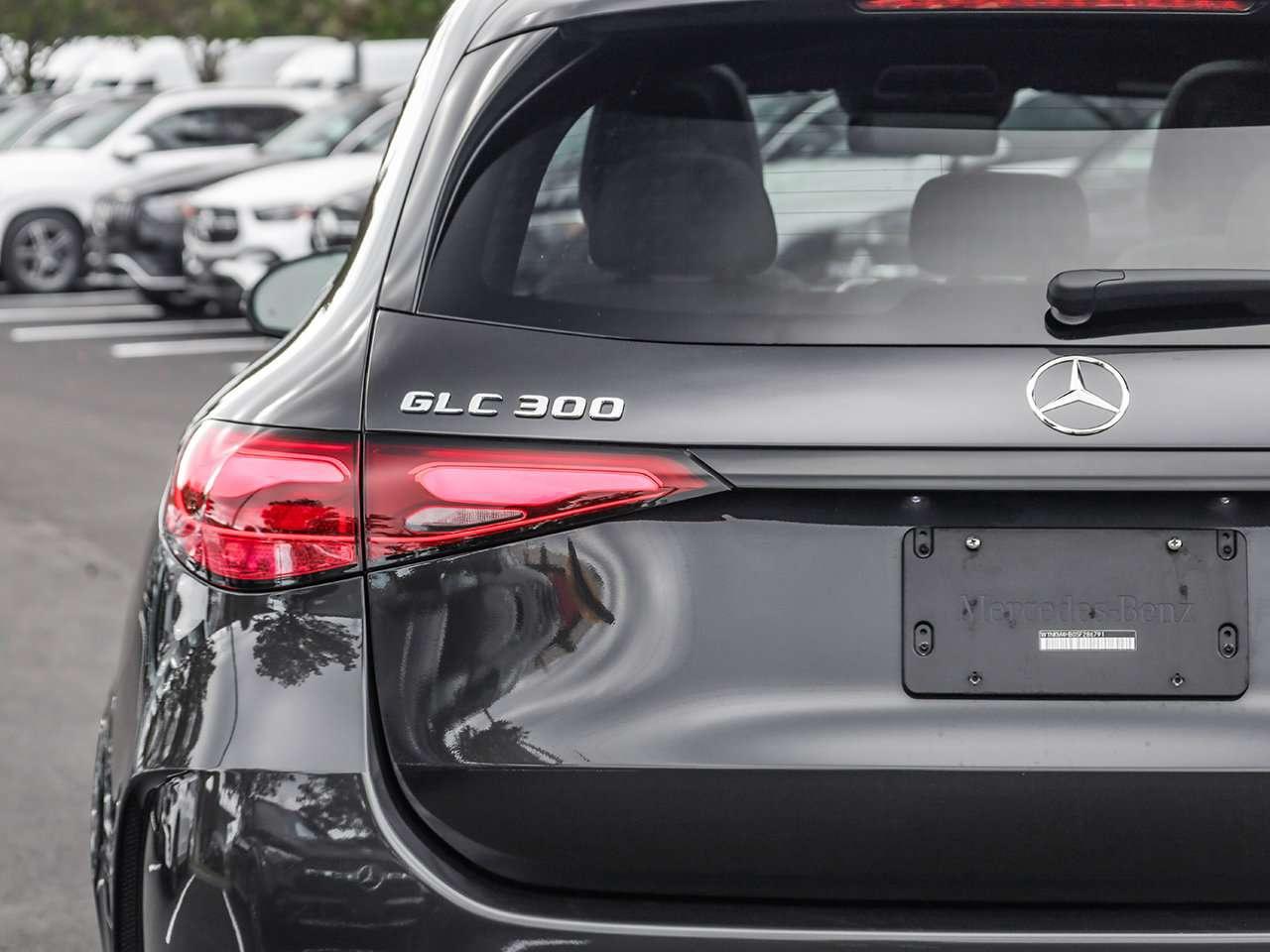 2025 Mercedes-Benz GLC GLC 300 Photo