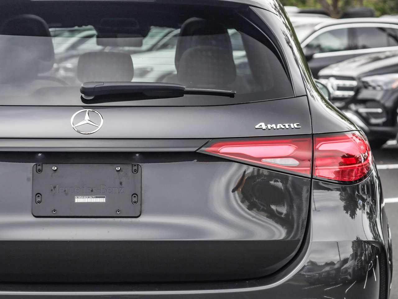 2025 Mercedes-Benz GLC GLC 300 Photo