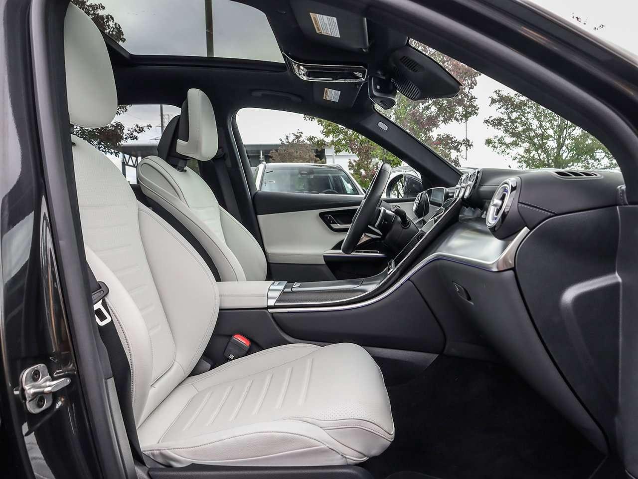 2025 Mercedes-Benz GLC GLC 300 Photo