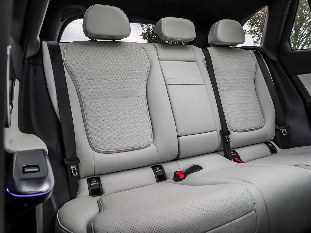 2025 Mercedes-Benz GLC GLC 300 Photo