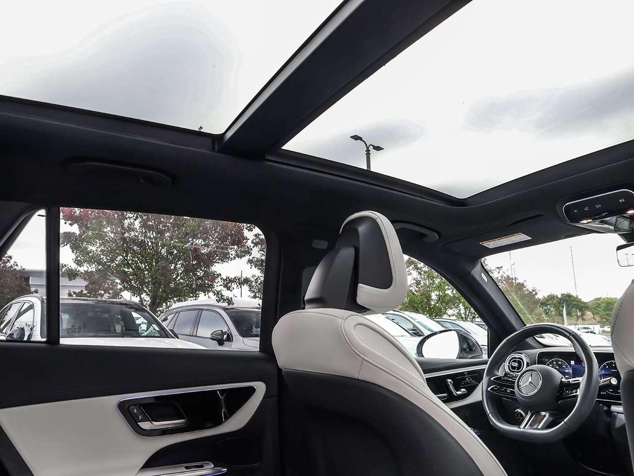 2025 Mercedes-Benz GLC GLC 300 Photo