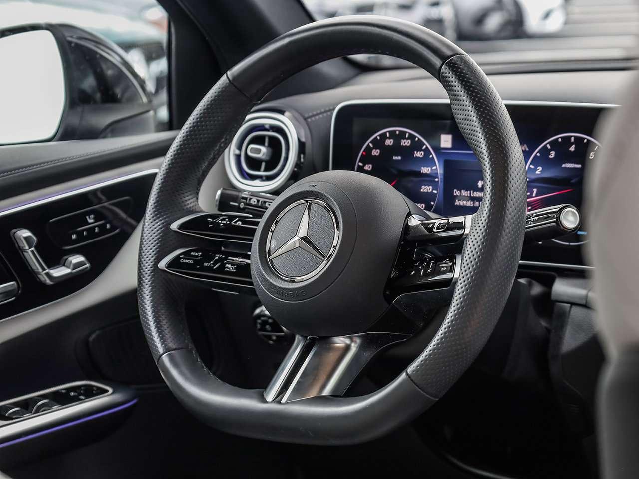 2025 Mercedes-Benz GLC GLC 300 Photo