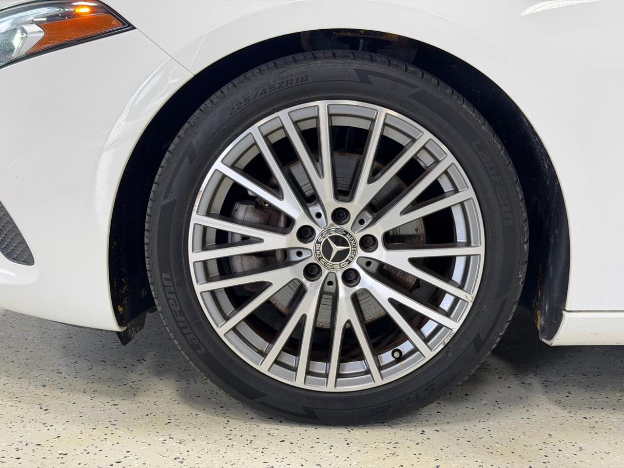2021 Mercedes-Benz A-Class A 220 4MATIC Sedan Photo