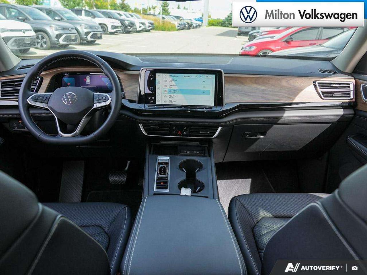 2026 Volkswagen Atlas Comfortline 2.0 TSI 4MOTION Photo
