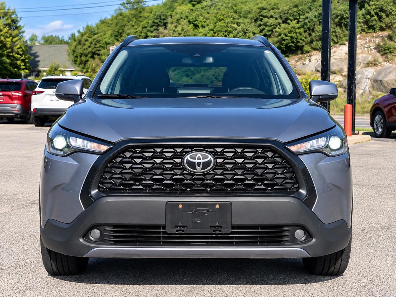 2022 Toyota Corolla Cross LE Photo