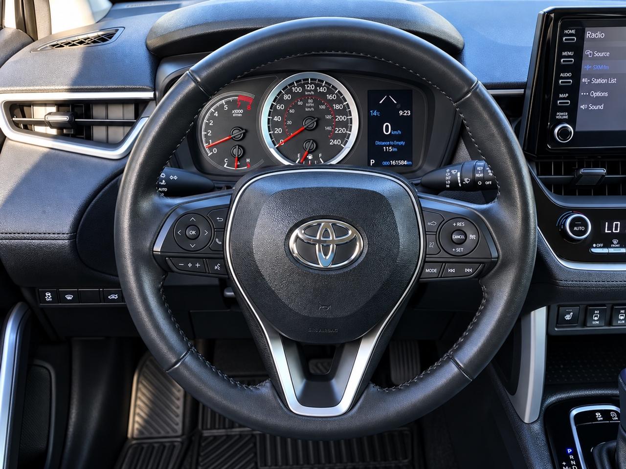 2022 Toyota Corolla Cross LE Photo