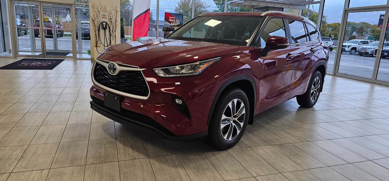 2026 Toyota Highlander XLE 4dr All-wheel Drive Photo