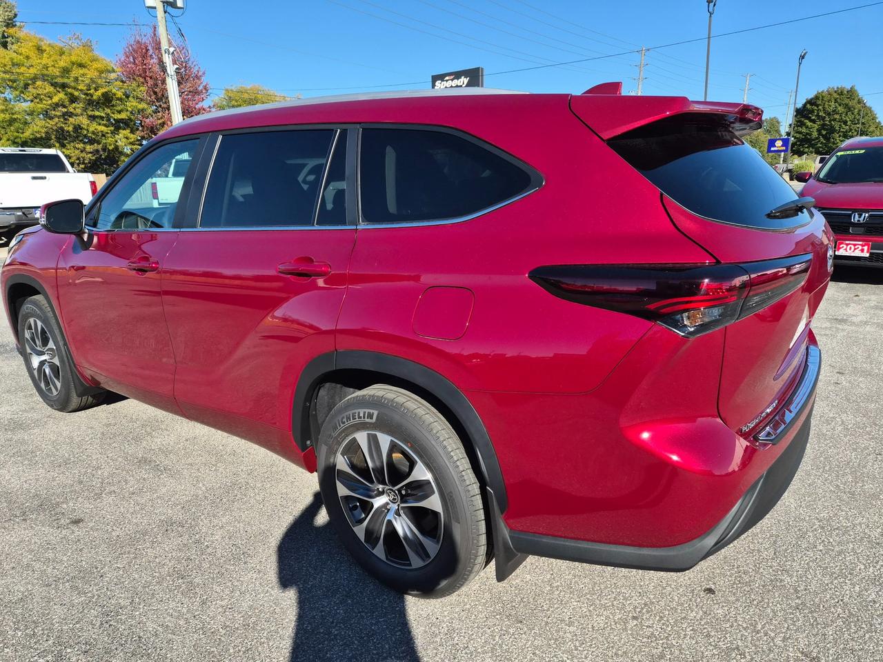 2026 Toyota Highlander XLE 4dr All-wheel Drive Photo