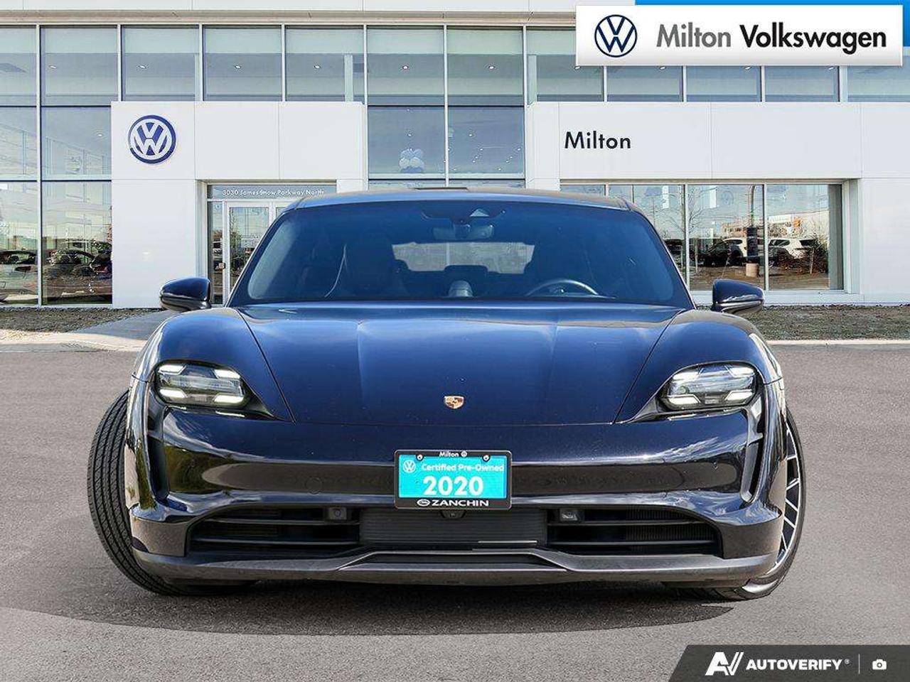 2020 Porsche Taycan 4S Photo5