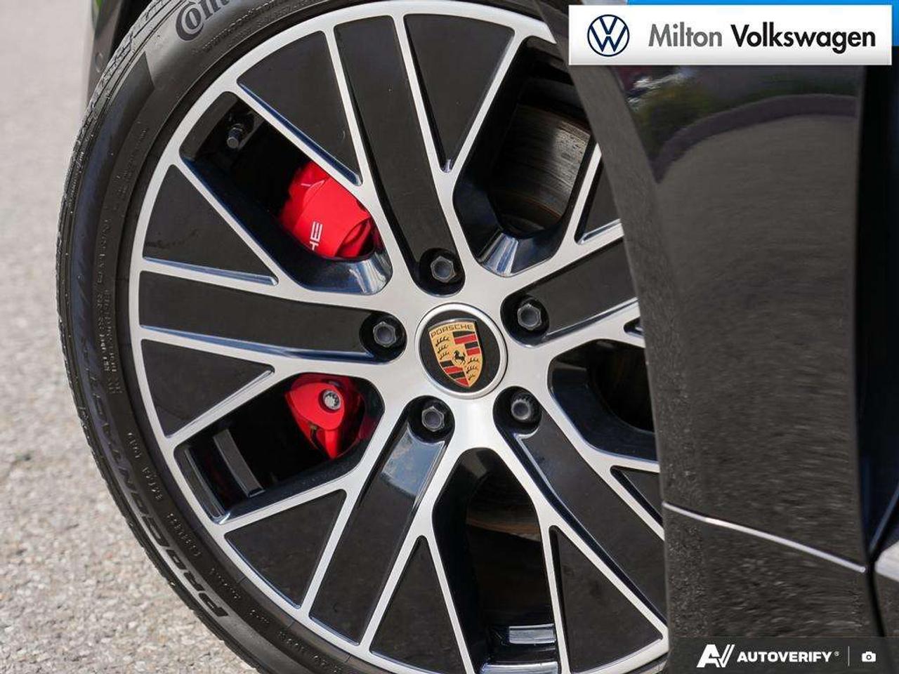 2020 Porsche Taycan 4S Photo