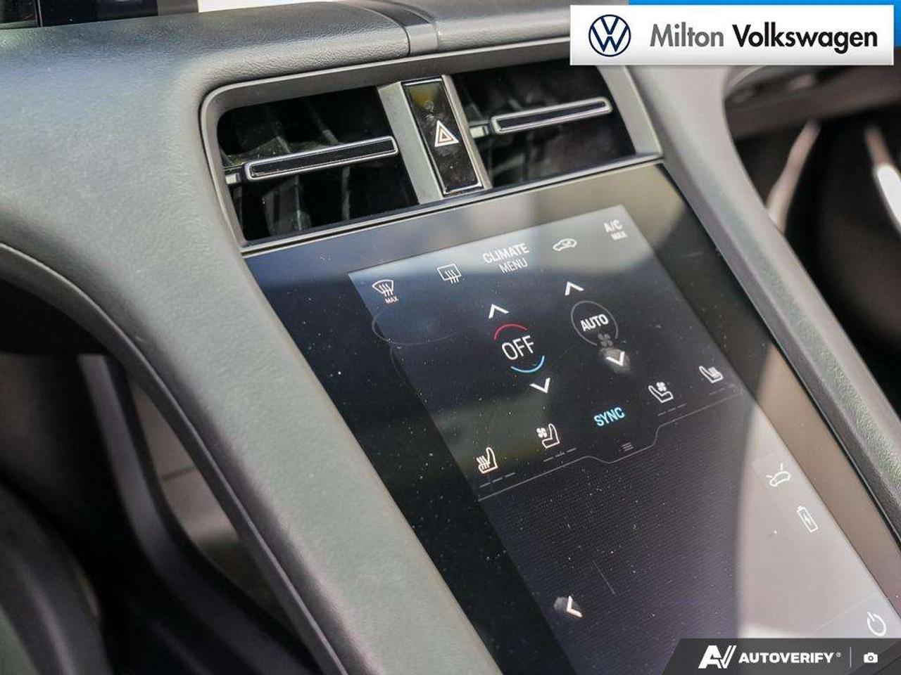 2020 Porsche Taycan 4S Photo