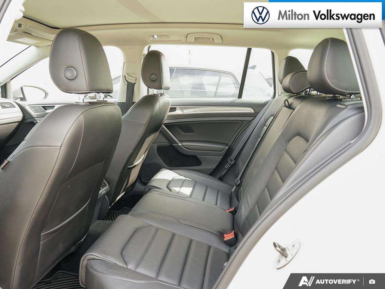 2017 Volkswagen Golf 1.8T DSG 6sp at w/Tip 4MOTION Photo