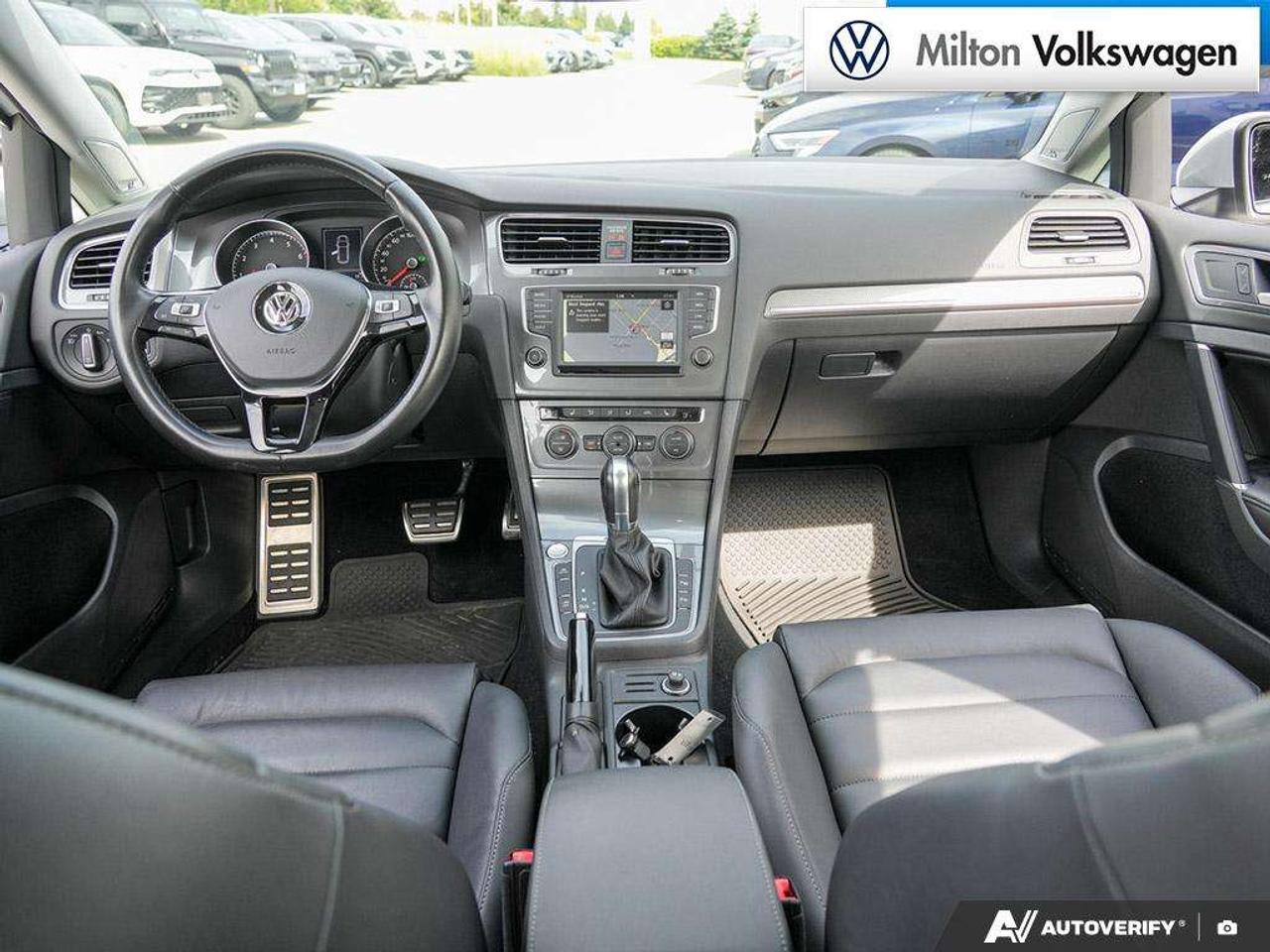 2017 Volkswagen Golf 1.8T DSG 6sp at w/Tip 4MOTION Photo