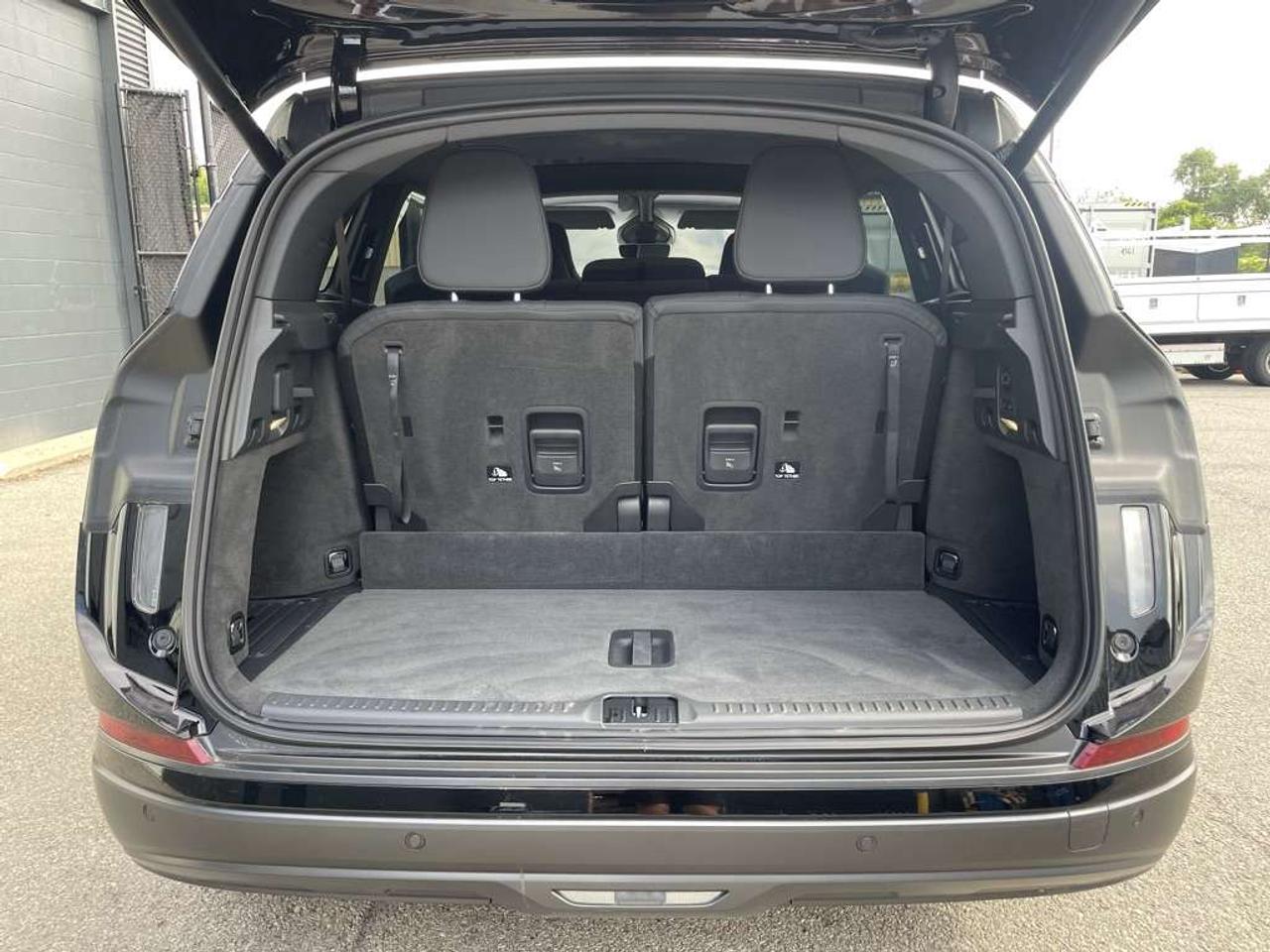 2026 Lucid Gravity Grand Touring   700+ KM of EPA Range! NO LUX TAX! Photo