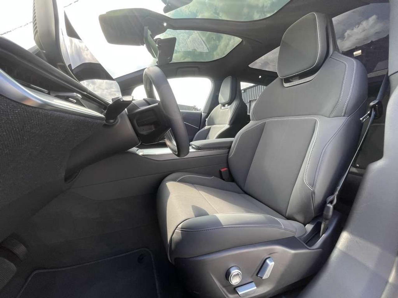 2026 Lucid Gravity Grand Touring   700+ KM of EPA Range! NO LUX TAX! Photo