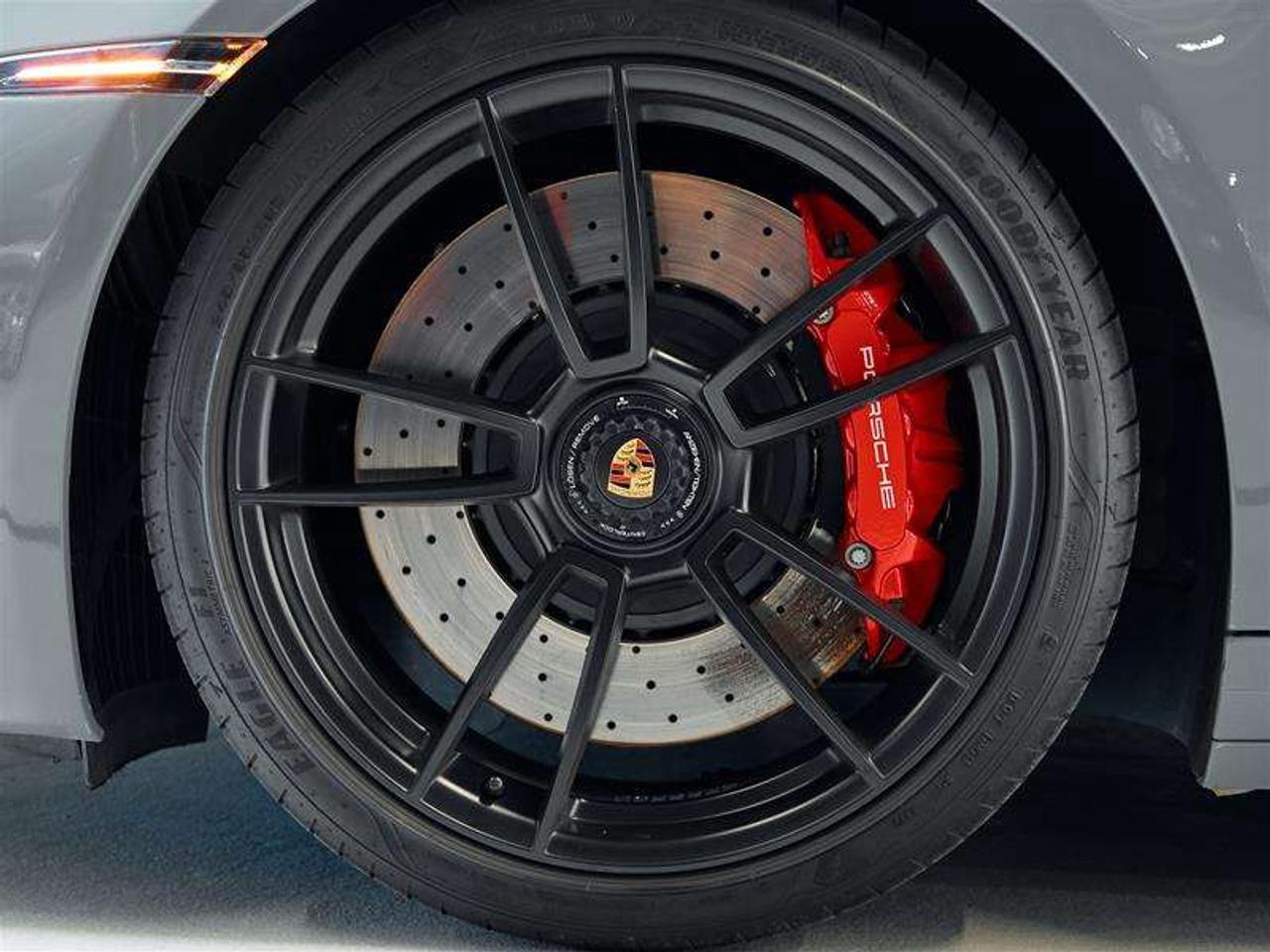 2023 Porsche 911 Carrera 4 GTS Coupe Photo