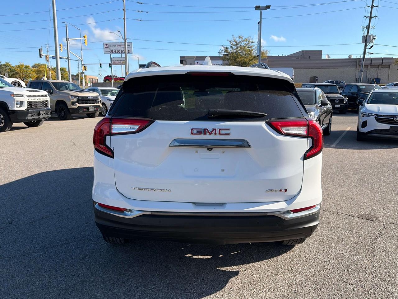 2022 GMC Terrain AT4 Photo