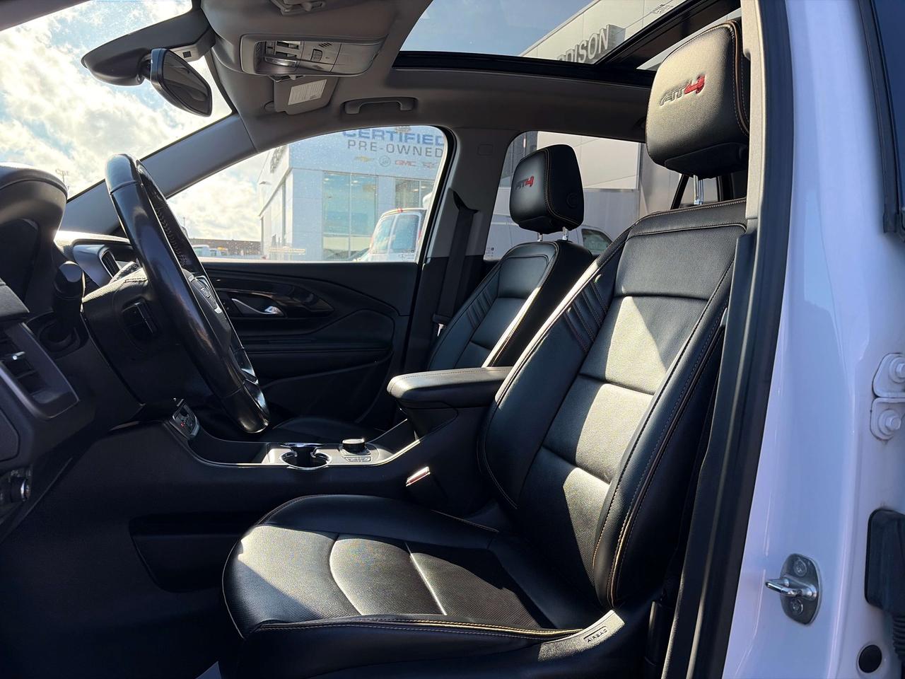 2022 GMC Terrain AT4 Photo