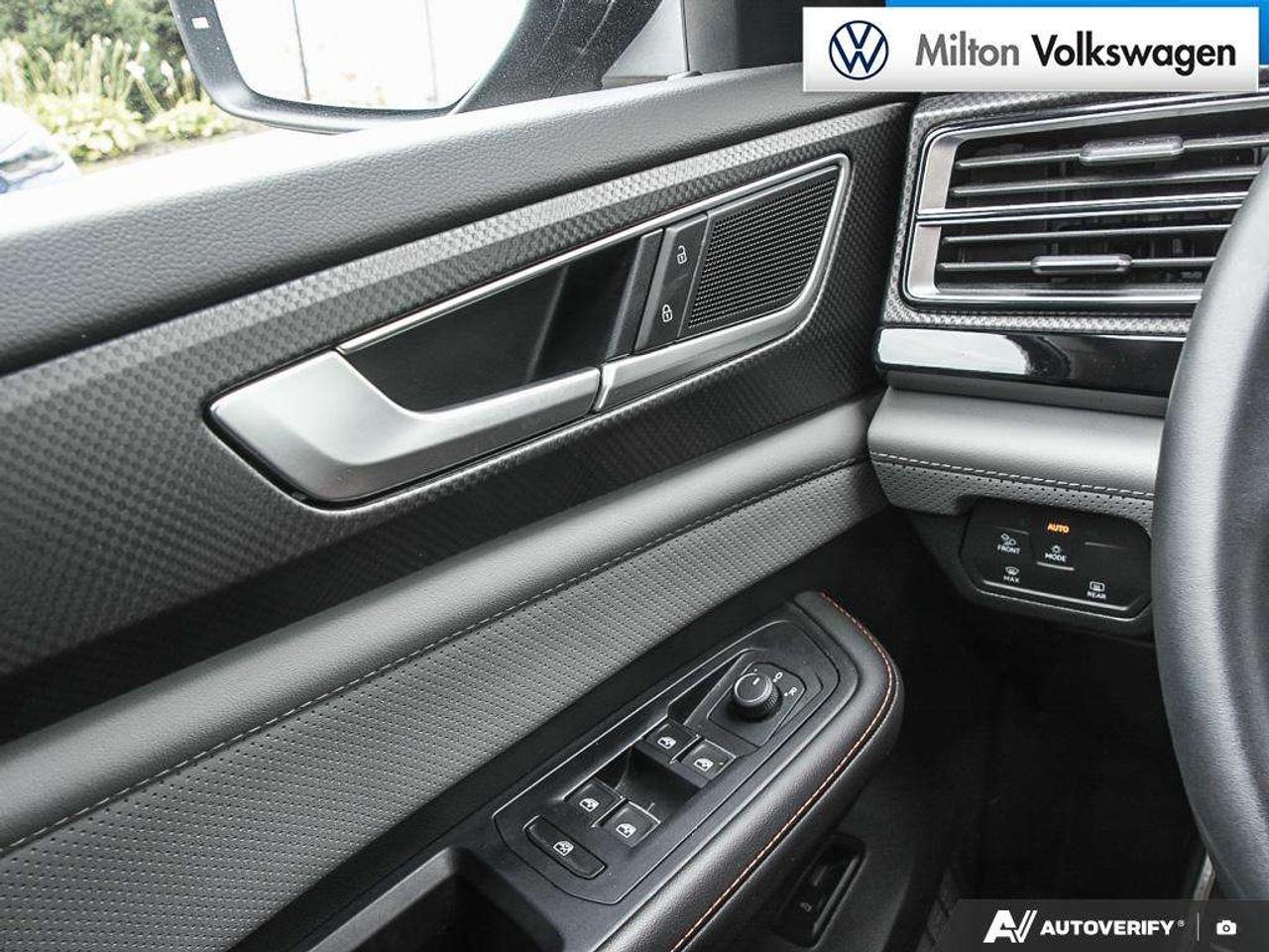 2024 Volkswagen Atlas Peak Edition 2.0 TSI 4MOTION Photo