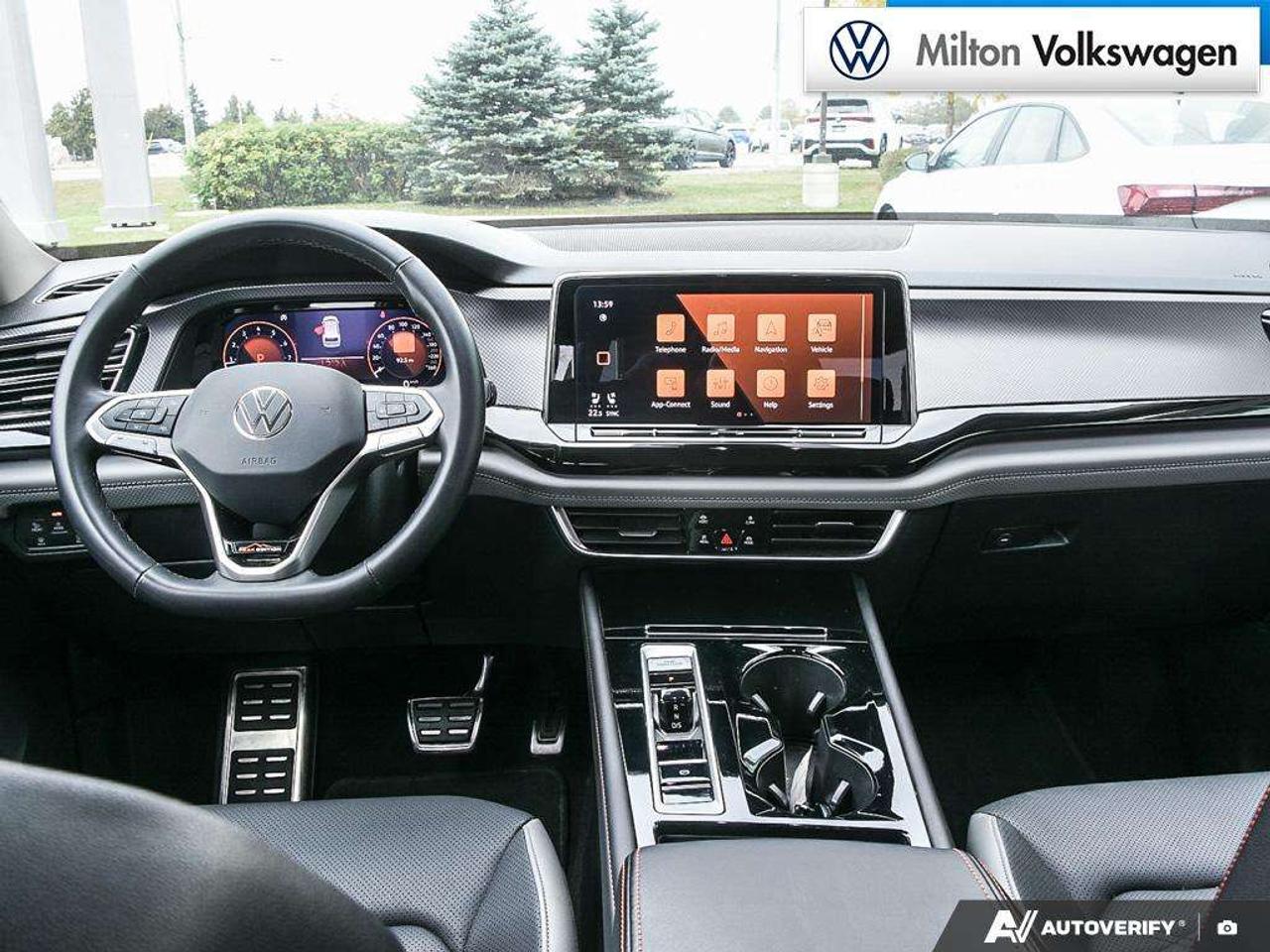 2024 Volkswagen Atlas Peak Edition 2.0 TSI 4MOTION Photo