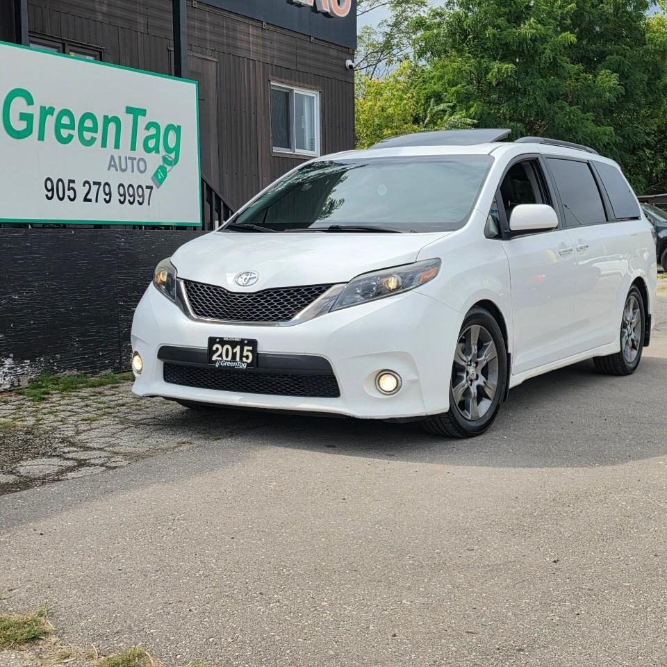 2015 Toyota Sienna 5DR SE 8-PASS FWD Photo1