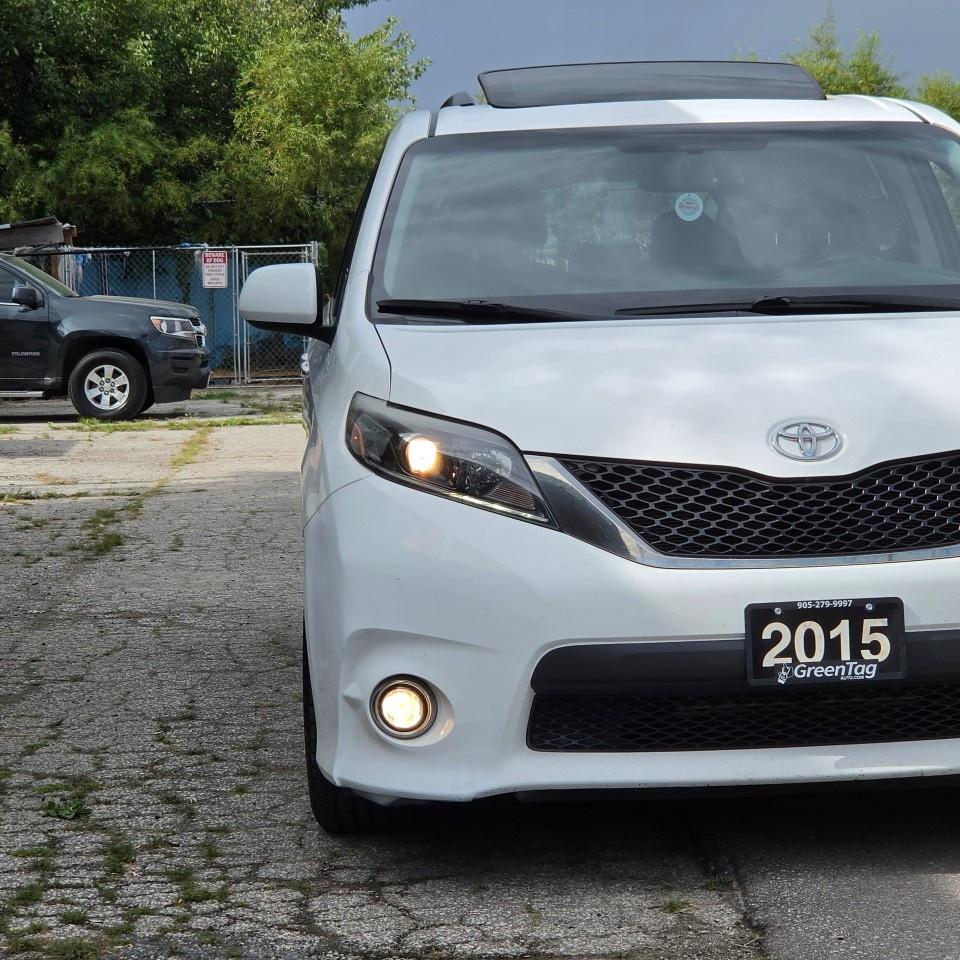 2015 Toyota Sienna 5DR SE 8-PASS FWD Photo3