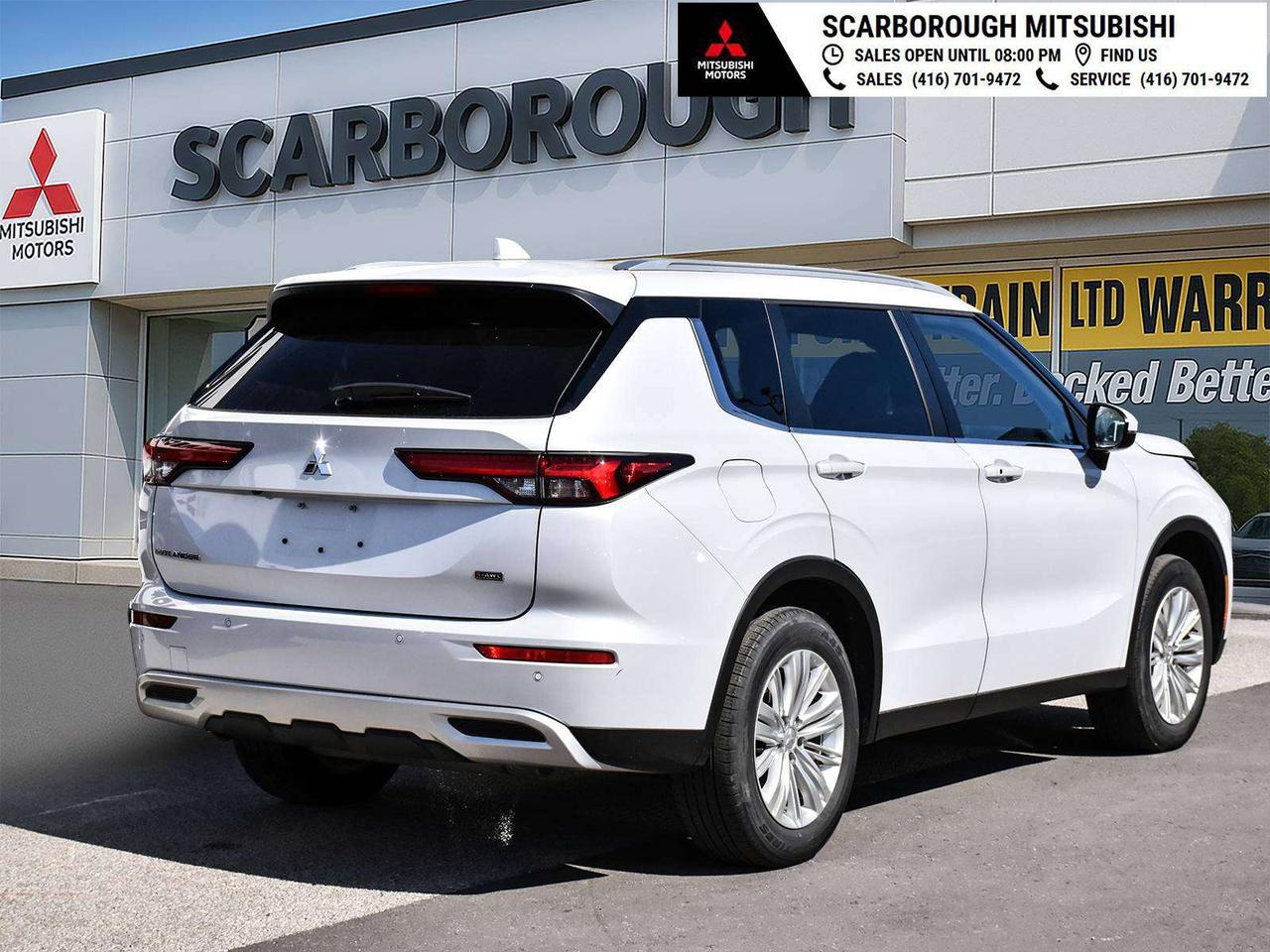 2024 Mitsubishi Outlander SE, sunroof, blue tooth, blind spot, rear camera Photo