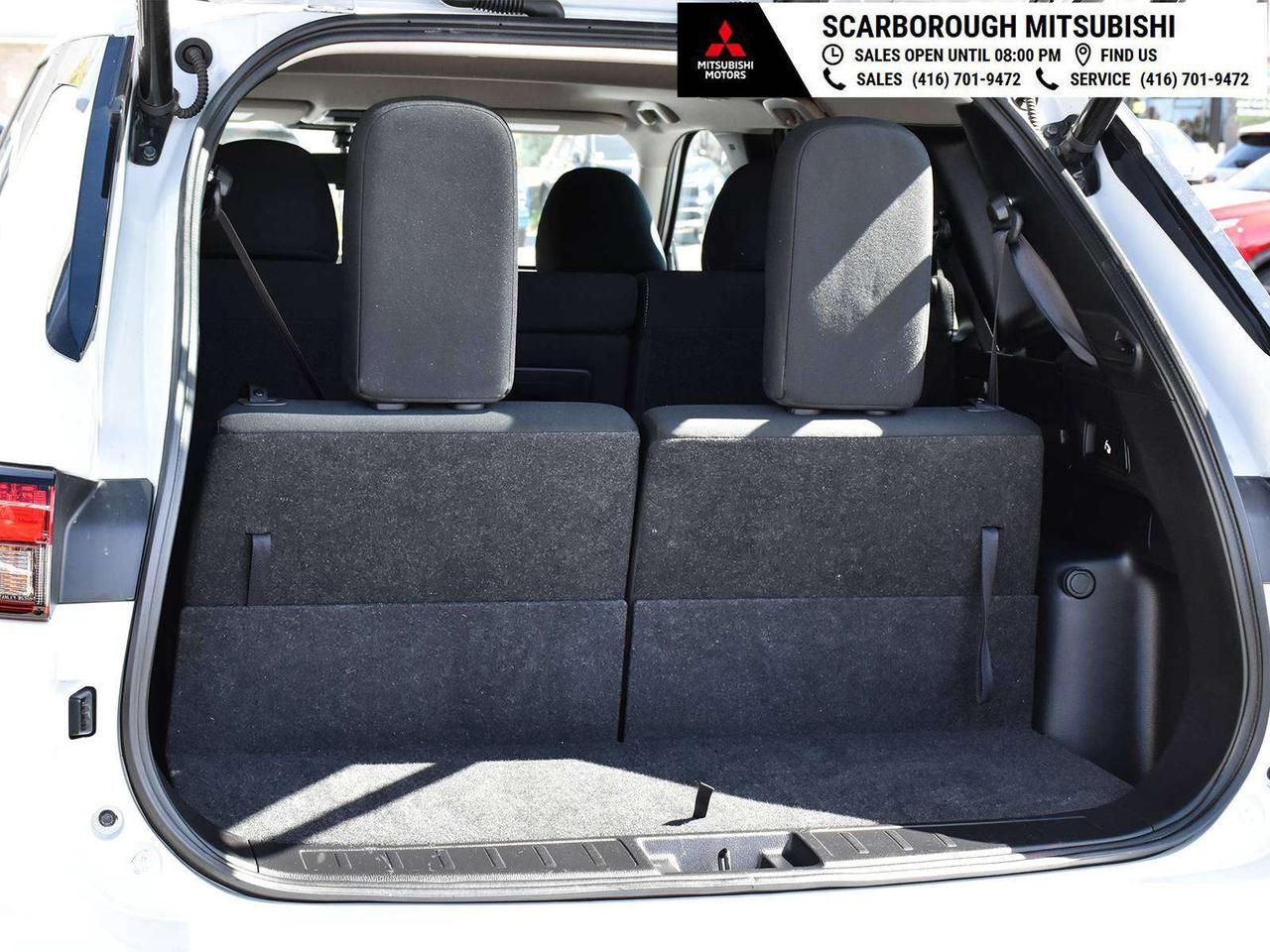 2024 Mitsubishi Outlander SE, sunroof, blue tooth, blind spot, rear camera Photo