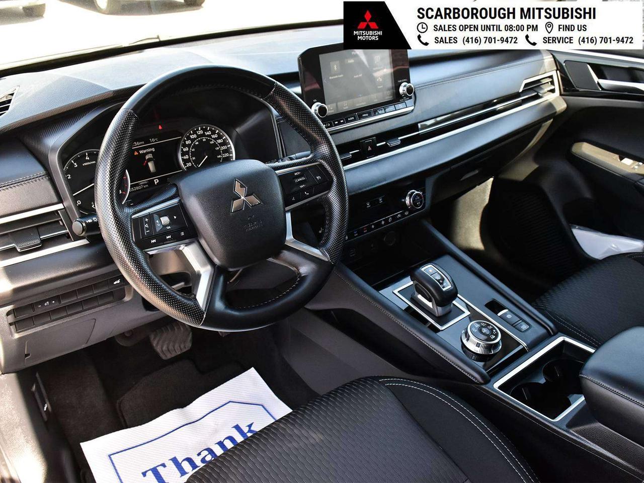 2024 Mitsubishi Outlander SE, sunroof, blue tooth, blind spot, rear camera Photo
