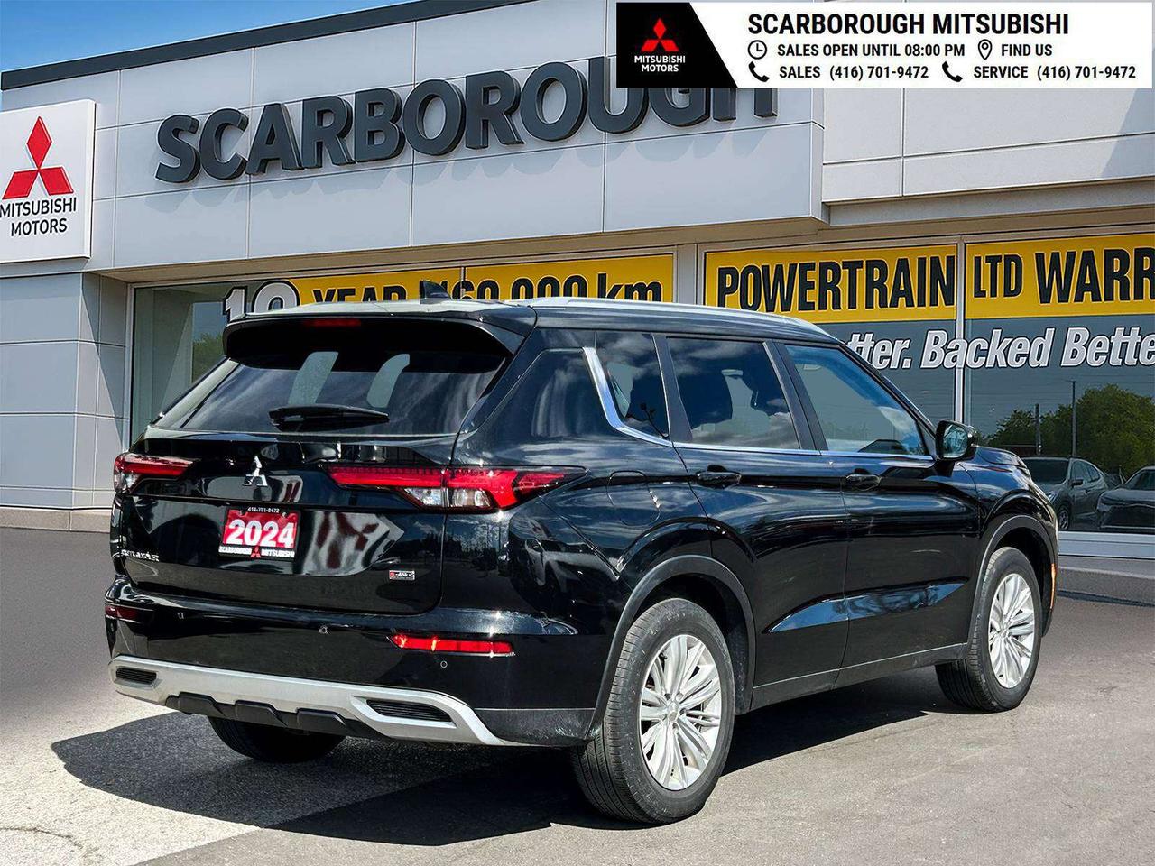 2024 Mitsubishi Outlander LE, sunroof, blue tooth, blind spot, rear camera Photo