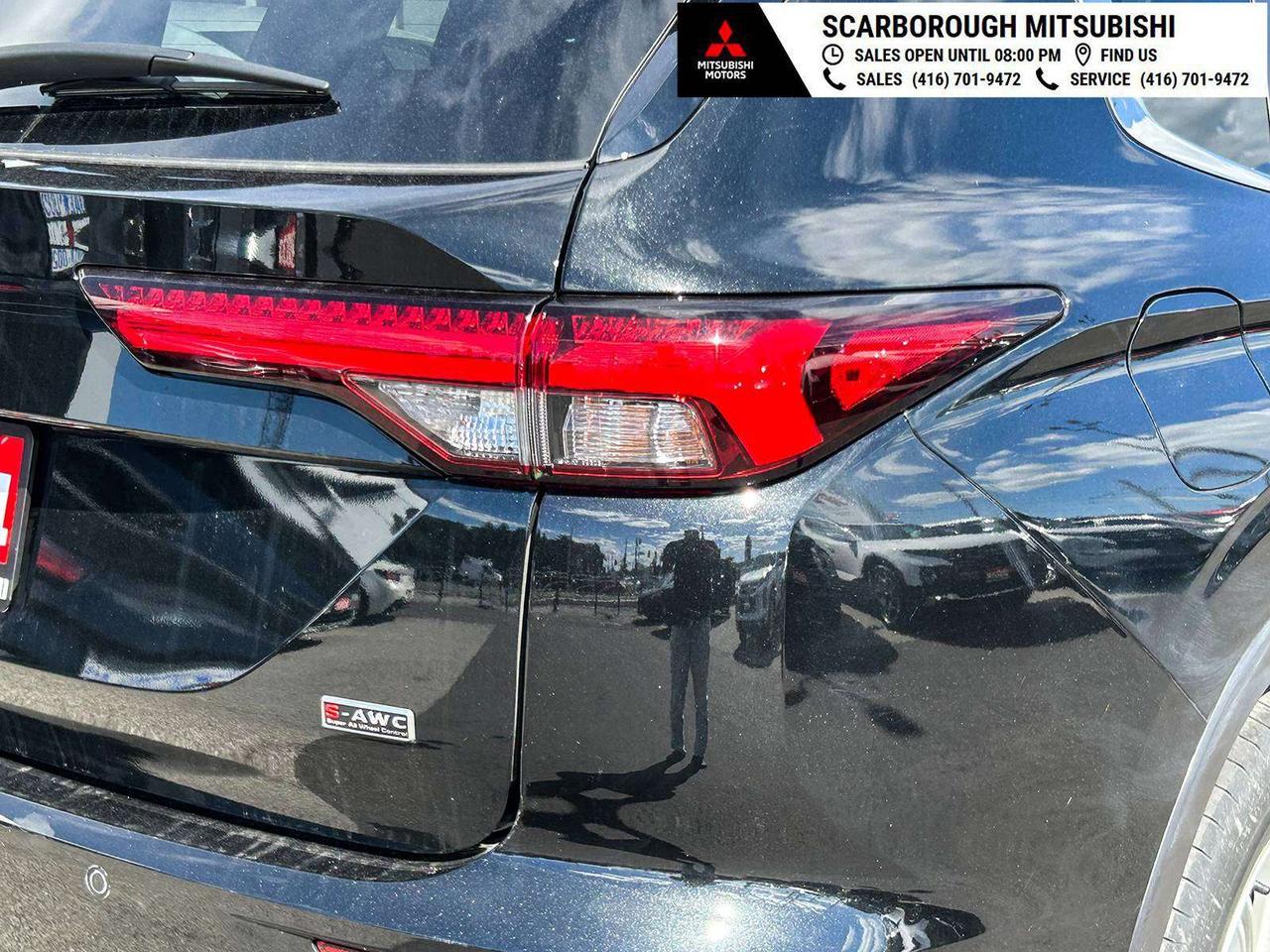 2024 Mitsubishi Outlander LE, sunroof, blue tooth, blind spot, rear camera Photo