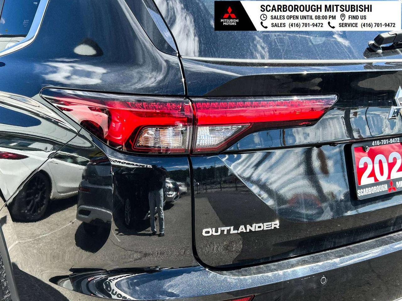 2024 Mitsubishi Outlander LE, sunroof, blue tooth, blind spot, rear camera Photo