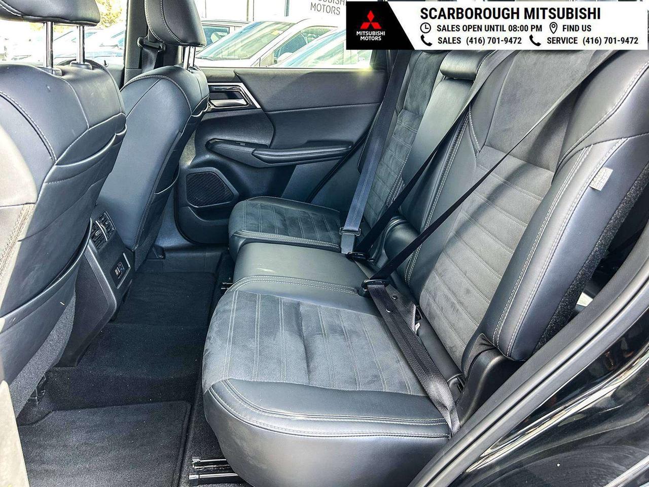 2024 Mitsubishi Outlander LE, sunroof, blue tooth, blind spot, rear camera Photo