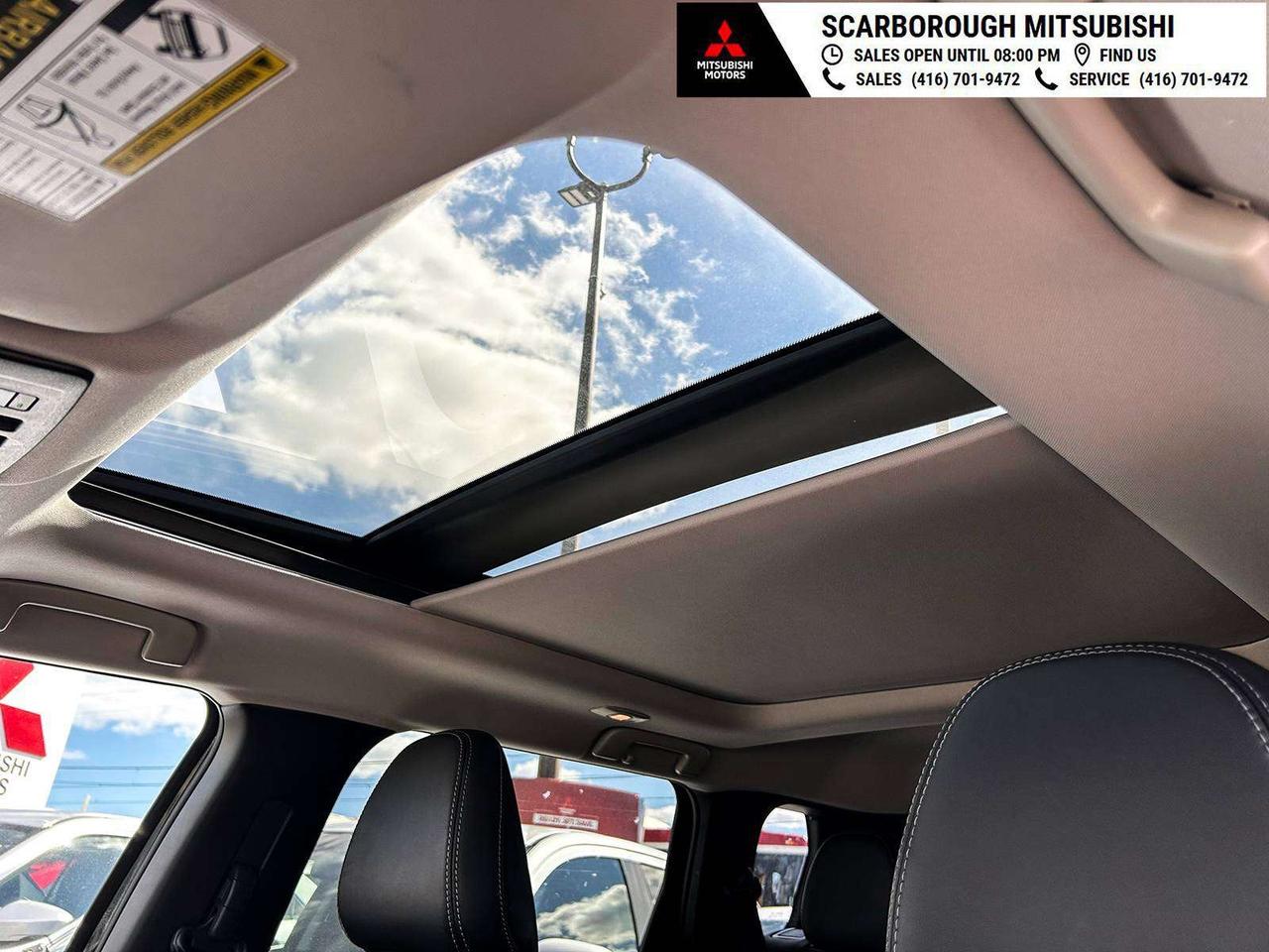 2024 Mitsubishi Outlander LE, sunroof, blue tooth, blind spot, rear camera Photo