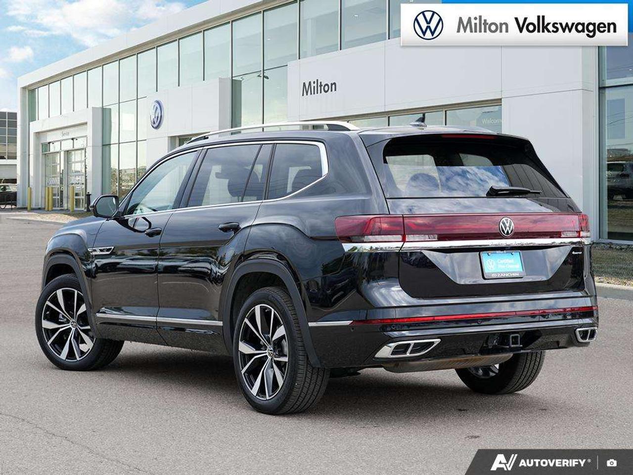 2026 Volkswagen Atlas Execline 2.0 TSI 4MOTION Photo3