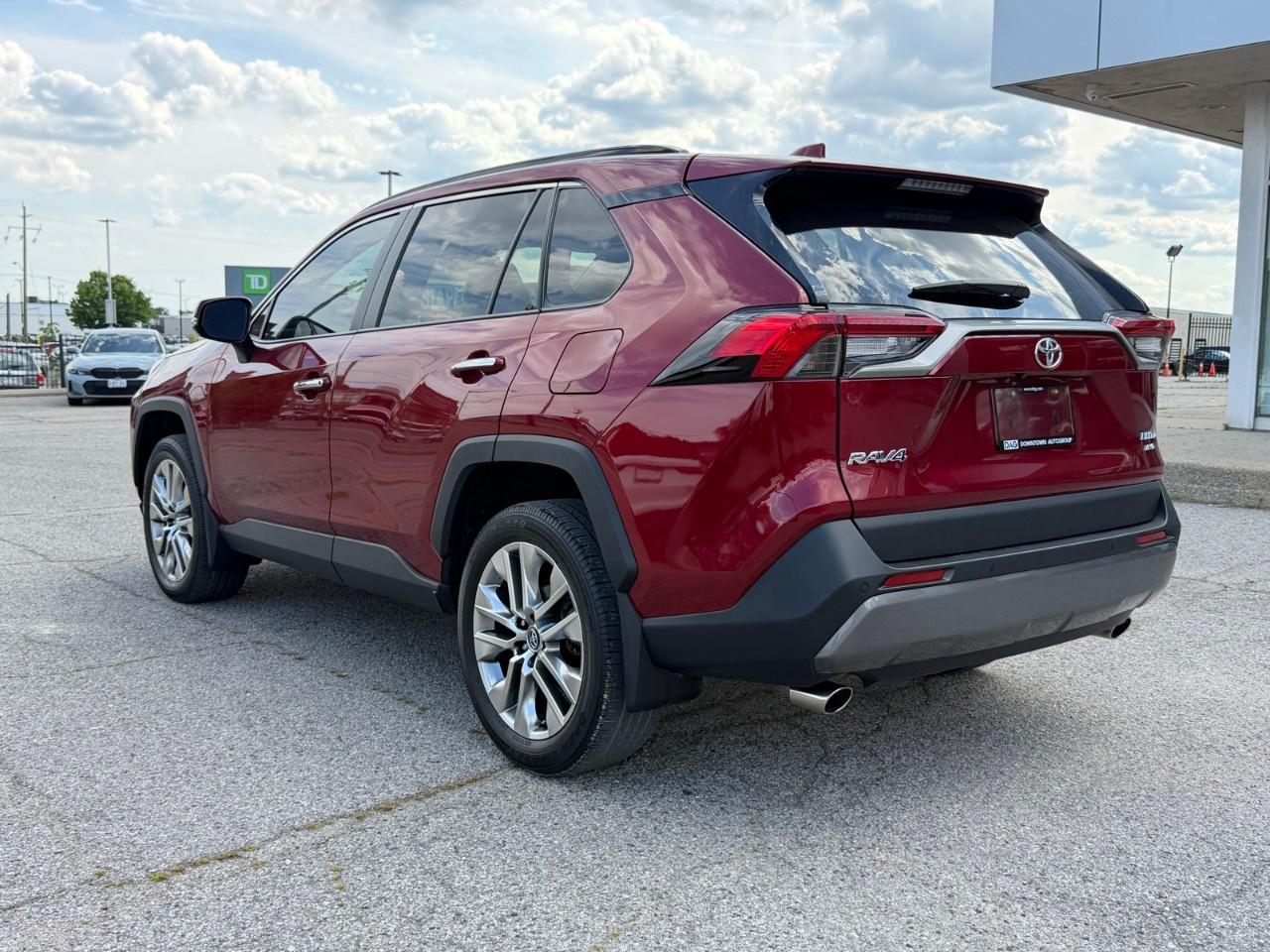 2019 Toyota RAV4 AWD LIMITED Photo