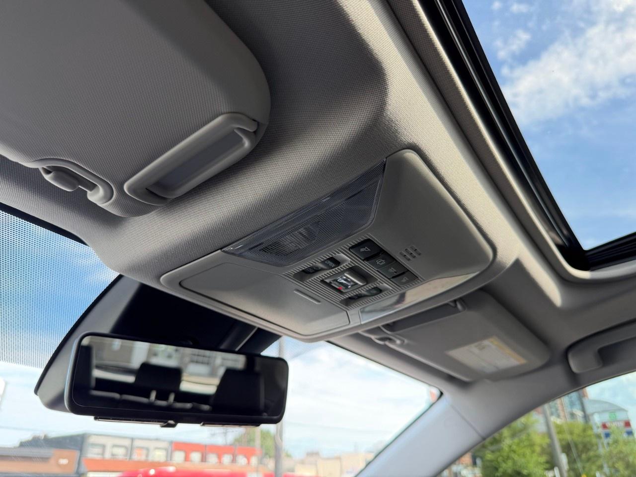 2019 Toyota RAV4 AWD LIMITED Photo