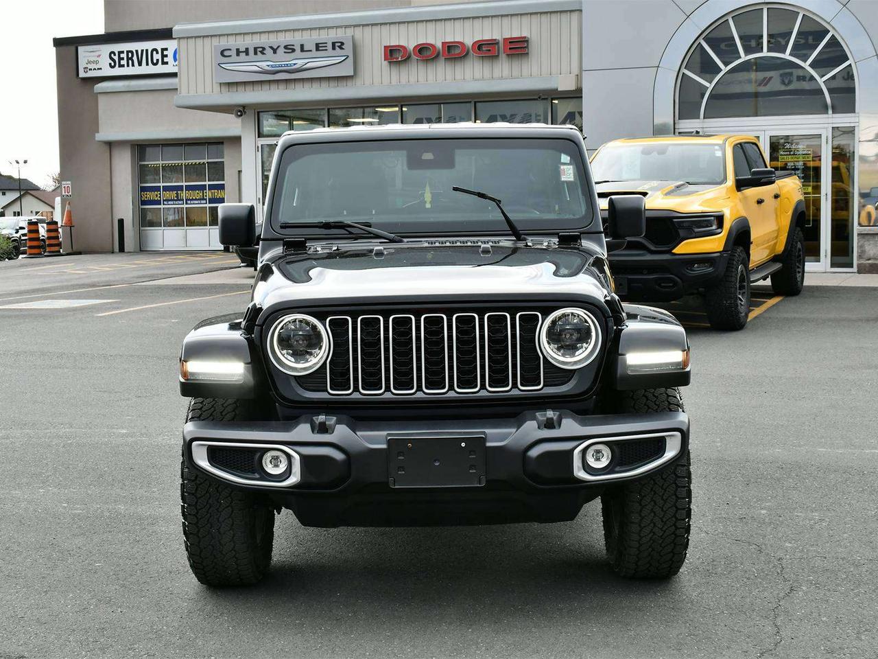 2025 Jeep Wrangler Sahara Photo