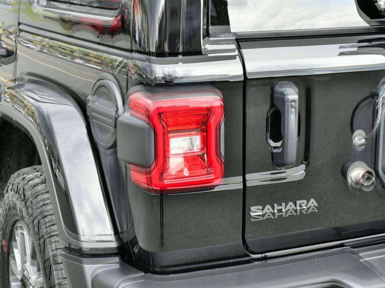 2025 Jeep Wrangler Sahara Photo