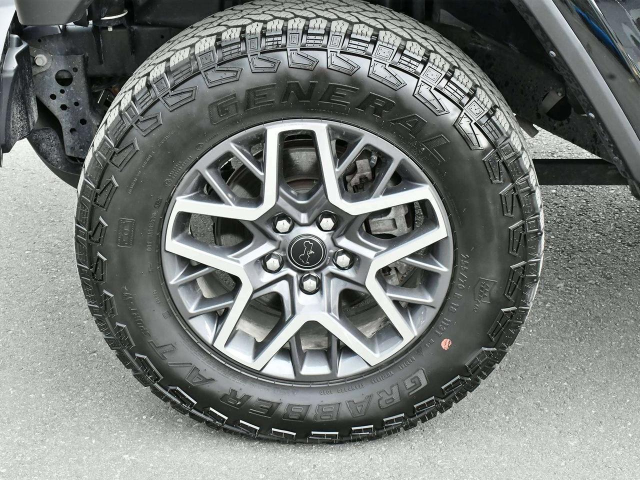 2025 Jeep Wrangler Sahara Photo