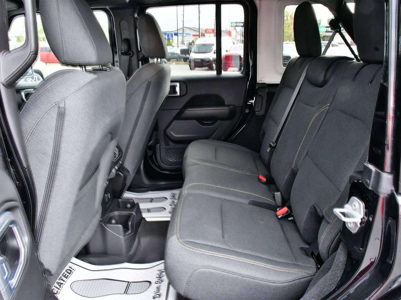 2025 Jeep Wrangler Sahara Photo
