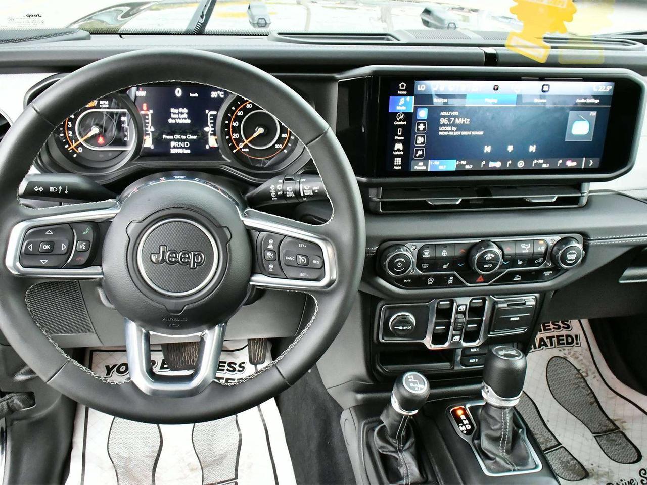 2025 Jeep Wrangler Sahara Photo