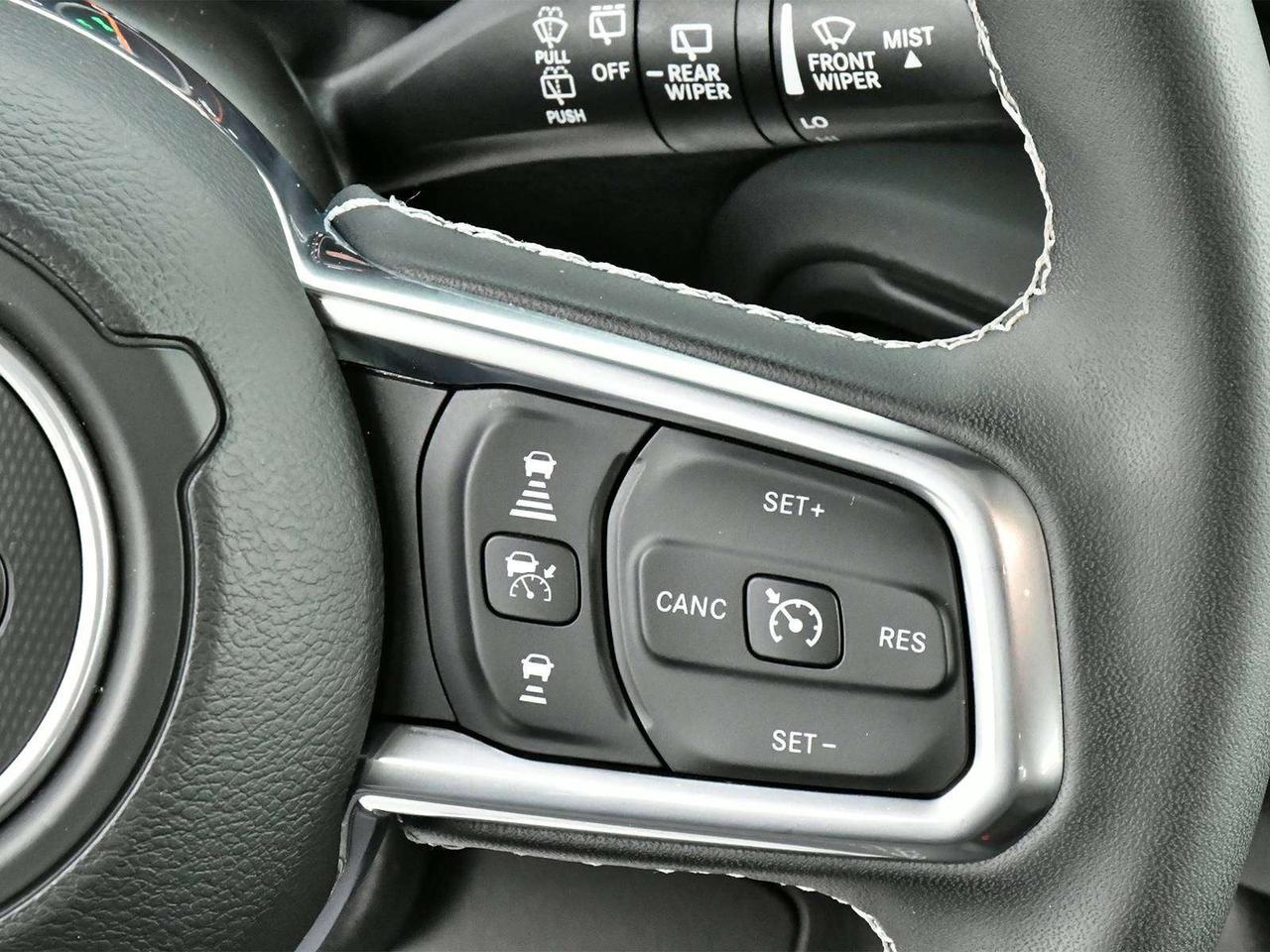 2025 Jeep Wrangler Sahara Photo