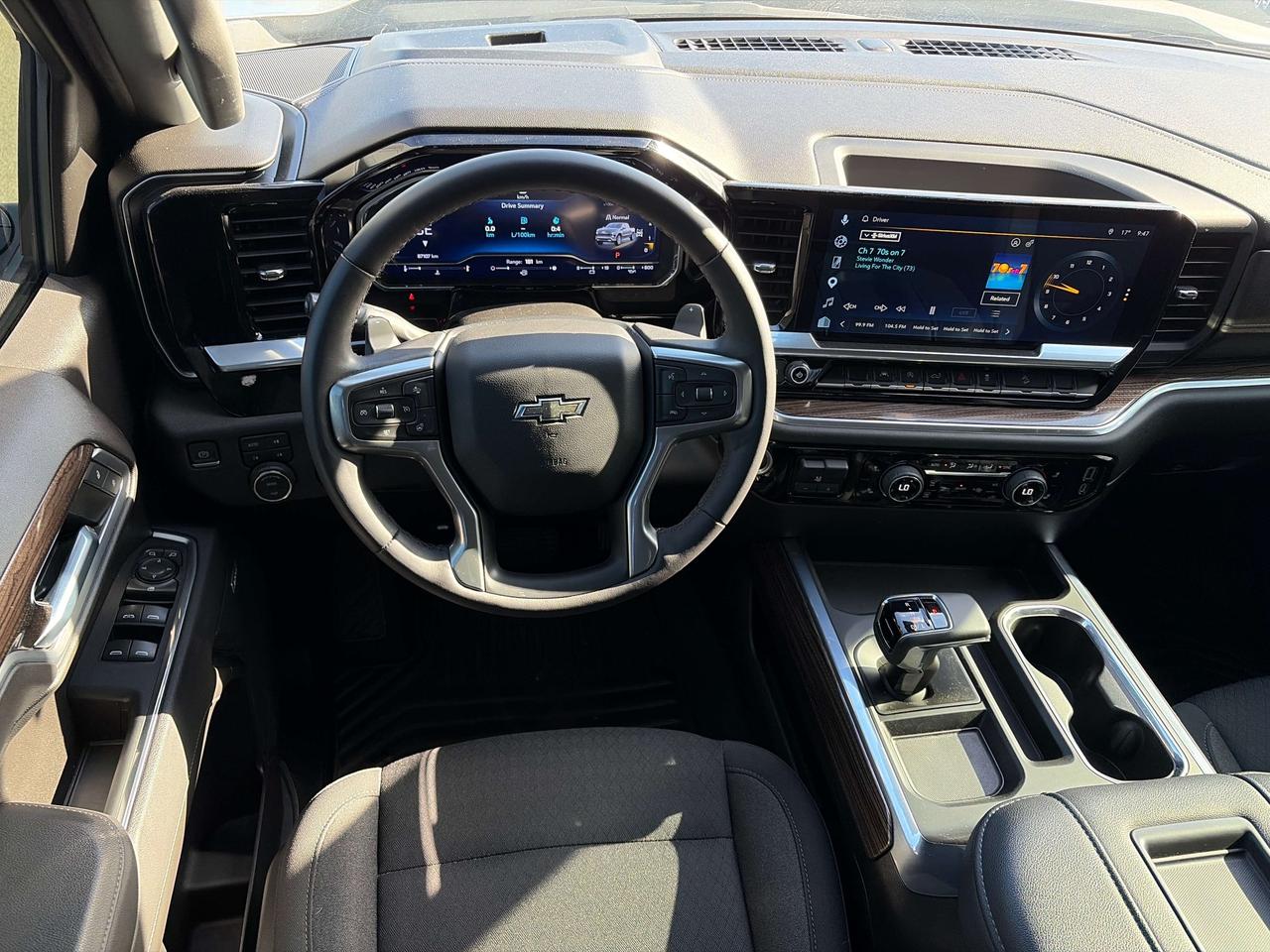 2022 Chevrolet Silverado 1500 RST with Z71 package Photo