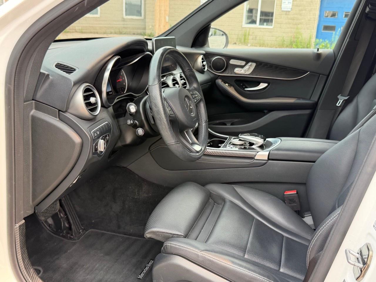 2019 Mercedes-Benz GLC GLC 300 4MATIC SUV Photo