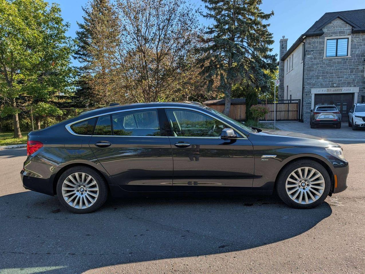 2011 BMW 5 Series xDrive Photo