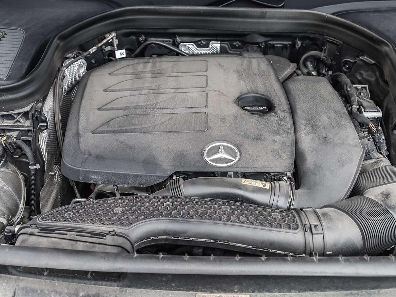 2022 Mercedes-Benz GLC GLC 300 Photo